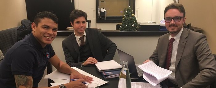 Thiago Silva estende contrato com o Paris Saint-Germain até 2020
