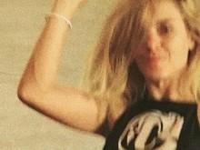 Carolina Dieckmann posa de biquíni em Miami e brinca: 'Vem, verão'