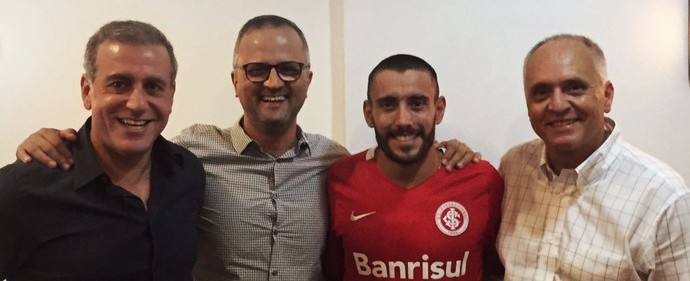 Internacional renova contrato de Alan Ruschel até o fim de 2018
