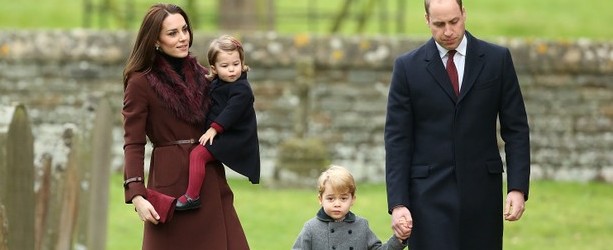 Família real chama atenção durante missa de Natal