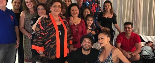 Sabrina Sato e Duda Nagle reúnem familiares em noite de Natal