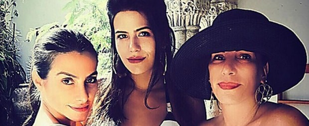 Cléo Pires, Antônia Morais e Glória Pires posam de biquíni em Miami
