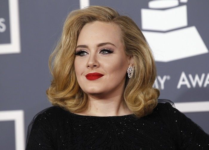 Adele voltou a se mostrar imbatível