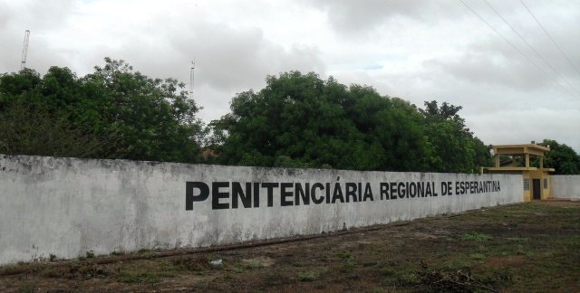 Agentes impedem fuga de 16 detentos da Penitenciaria de Esperantina