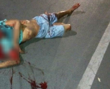 Corpo de Emanuel Antônio Souza, vulgo “Chachai” (Crédito: Piripirireporter)