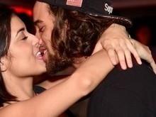 Pablo Morais, ex de Anitta, dá beijão em nova namorada em festa