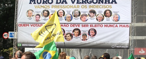 Protesto em defesa da Lava Jato reúne manifestantes no Brasil