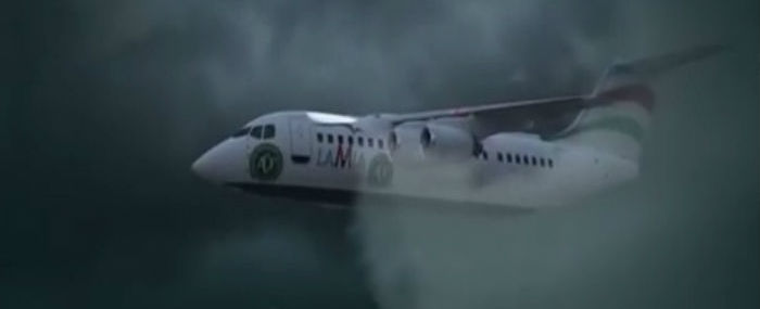 Chape: Vídeo de simulação mostra avião se partindo ao meio