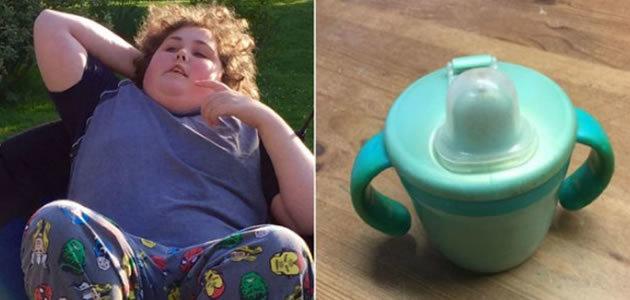 Pai encontra caneca do filho autista; ele não bebe em outra
