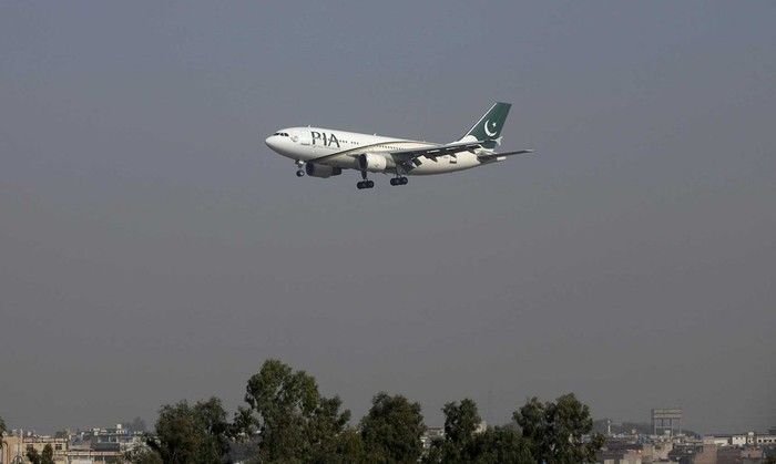 Avião com 47 pessoas a bordo desaparece no Paquistão