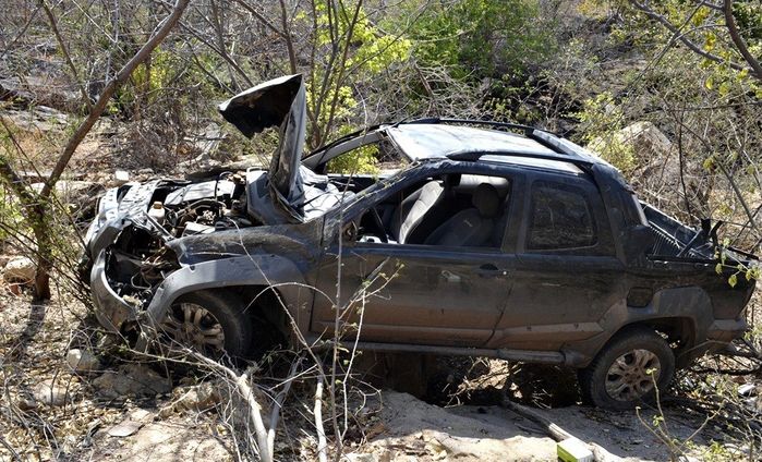 Picape Strada ficou destruída (Crédito: Cidades na Net)