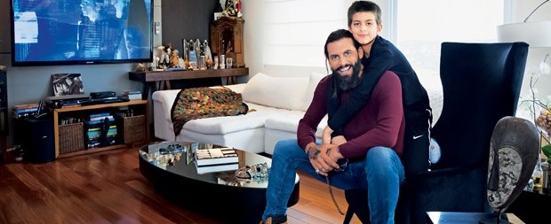 Henri Castelli abre as portas do seu duplex de 290m² em SP; fotos