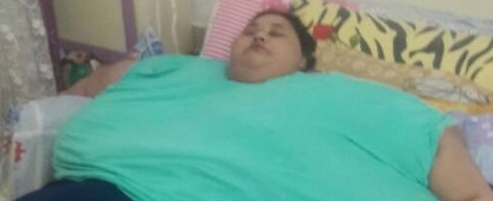 Egípcia que pesa cerca de 500 kg irá à Índia para ser operada