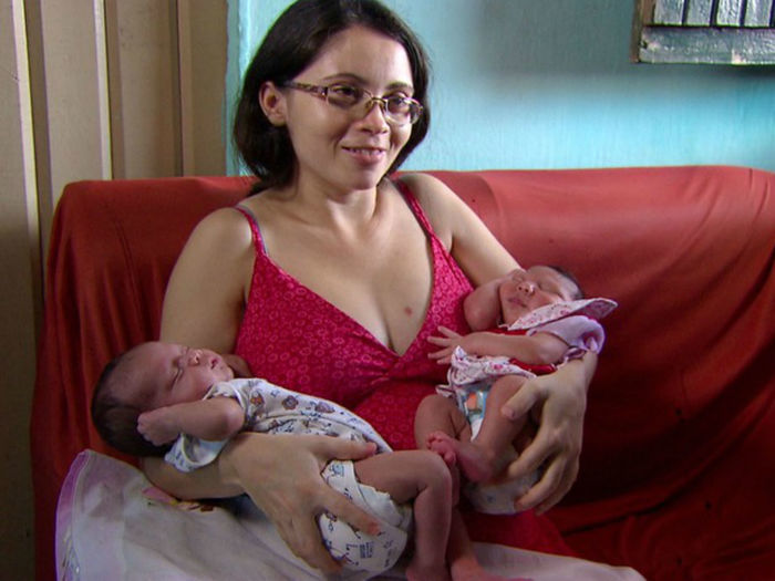 Mãe apresentou manchas vermelhas na gestação (Crédito: Reprodução)