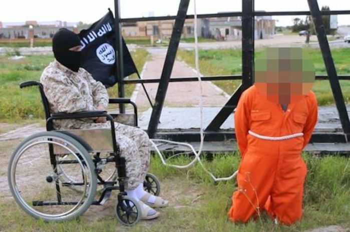 Terrorista de cadeira de rodas (Crédito: Reprodução)