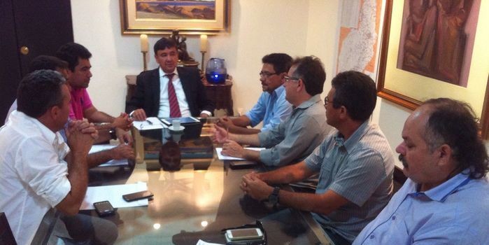 Prefeito Moisés e lideranças participam de audiência com Governador