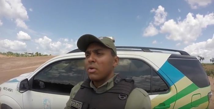 Motorista perdeu controle de veículo (Crédito: Reprodução)