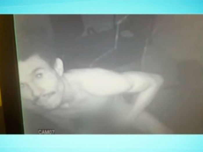 Bandido invade posto e fica pelado (Crédito: Reprodução)