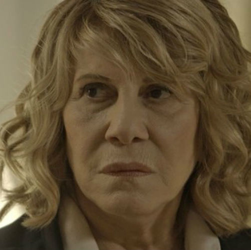 Nora vai descobrir que seu marido é na verdade o Pai da facção