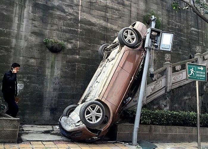Motorista diz que confundiu marchas (Crédito: Reprodução)