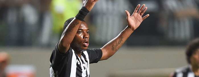 Robinho não conseguiu bom desempenho durante a partida