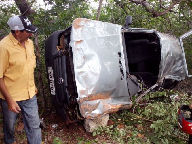 O acidente aconteceu na BR-404 em Pedro II