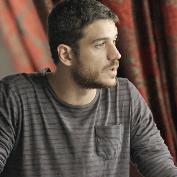 Dante ouve verdade contada por Lara e ressolve pressionar Gibson