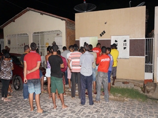 Homem é assassinado a tiros dentro da própria casa (Crédito: Reprodução/Jr Lopes)