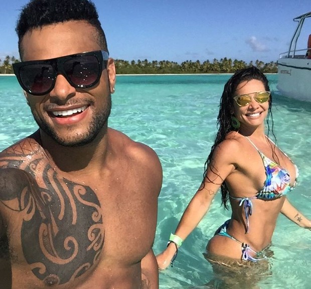 Scheila Carvalho exibe corpo sarado durante férias com o marido (Crédito: Reprodução / Instagram)