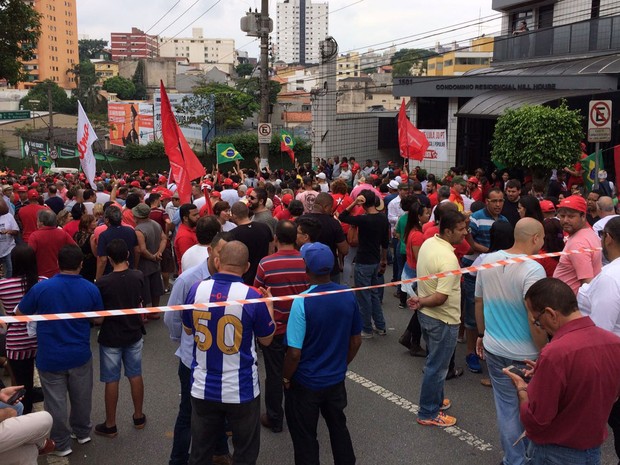 Manifestação a favor do ex-presidente Lula
