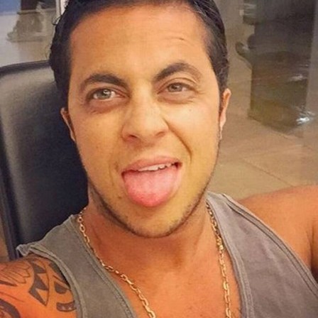 Thammy Miranda se descreve como trans-homem nas redes sociais