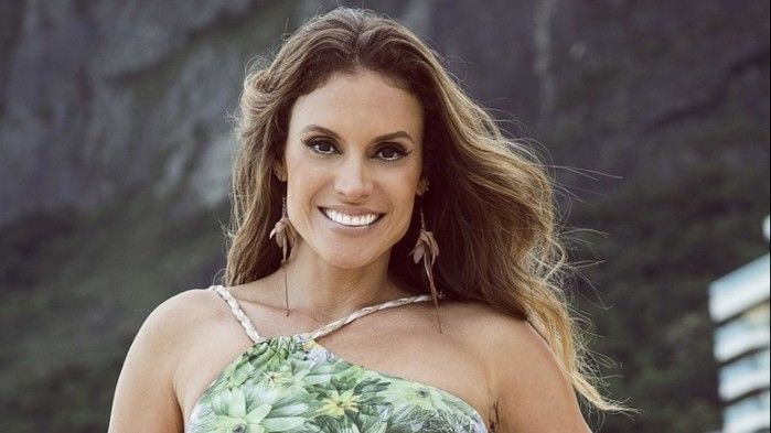 Maíra Charken