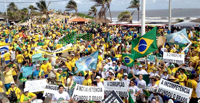 Protestos contra Dilma reuniram cerca de 3,6 milhões de pessoas (Crédito: G1)