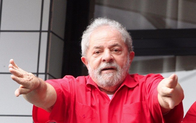 Lula vai conversar com Dilma em Brasília