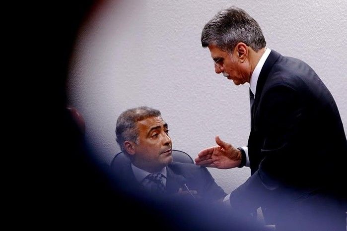 Romário e Romero Jucá se desentendem (Crédito: Reprodução)