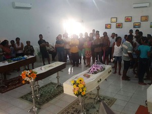 Velório dos quatro irmãos