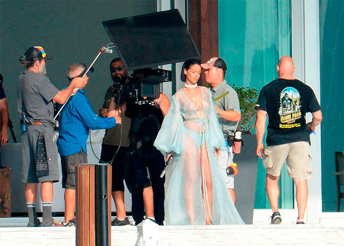Rihanna nos bastidores do novo clipe