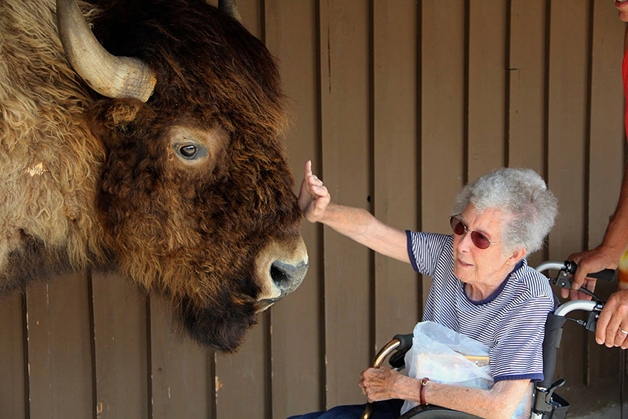 Senhora de 91 anos descobre câncer e resolve viajar o mundo (Crédito: Reprodução)
