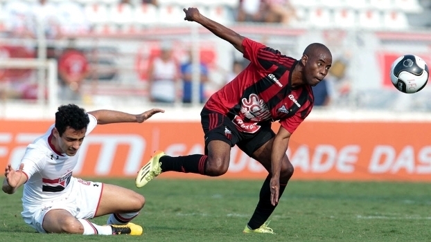 São Paulo vacila e cede empate