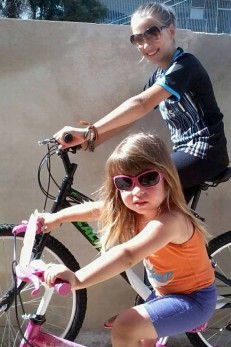 Jaíne Márcia Thomé Kanapp, de 16, e Jeisse Thomé Glockner, de 5 anos (Crédito: Reprodução)