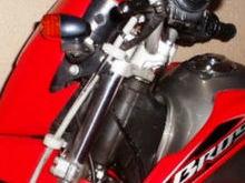 PM localiza moto roubada usada para fazer arrastão em Parnaíba