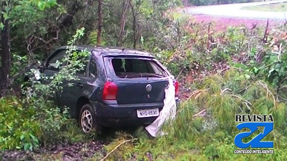 Carro capotou e matou criança de 9 anos (Crédito: Revista AZ)