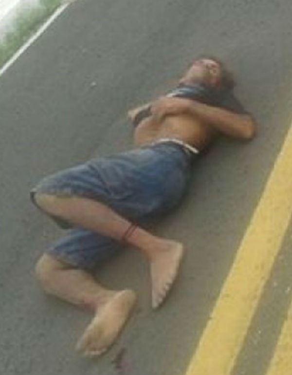 Motociclista ficou ferido em acidente em frente a PRF