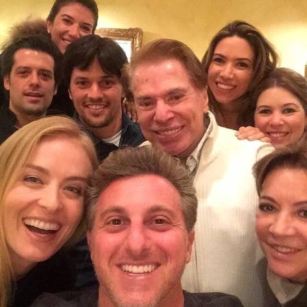 “Noite mais do que especial, família incrível. Nos divertimos”, publicou Huck (Crédito: Reprodução)
