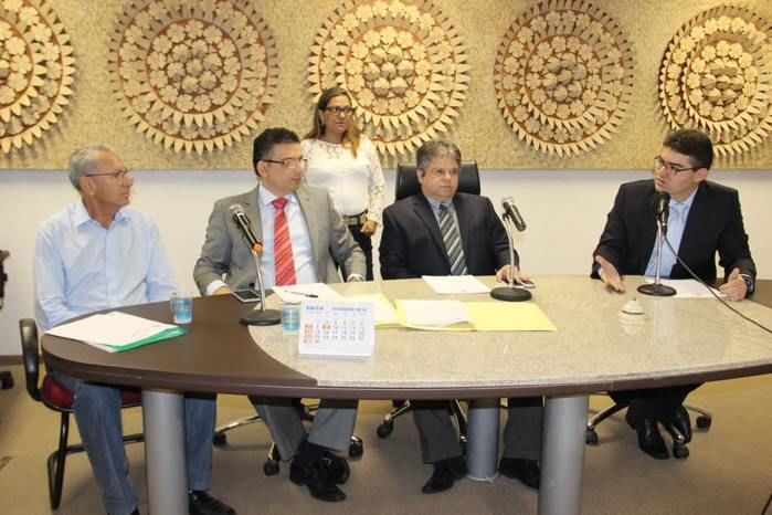 Reunião na Comissão de Infraestrutura da Assembleia Legislativa do Piauí