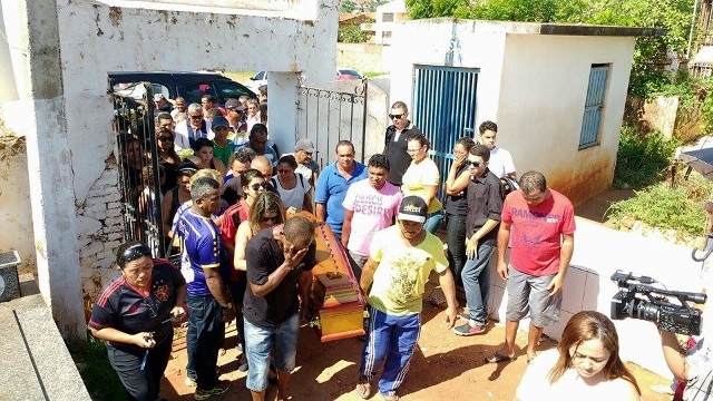 Leonardo foi enterrada na manhã desta quinta-feira em Picos