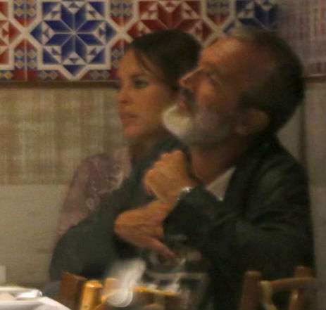 Paola Oliveira tem noite romântica com o diretor Rogério Gomes (Crédito: REPROCUÇÃO)