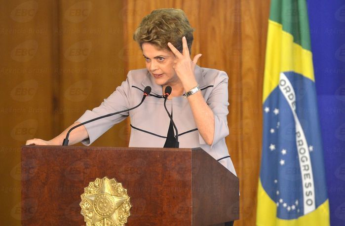 Dilma em encontro com artistas e intelectuais (Crédito: Agência Brasil )