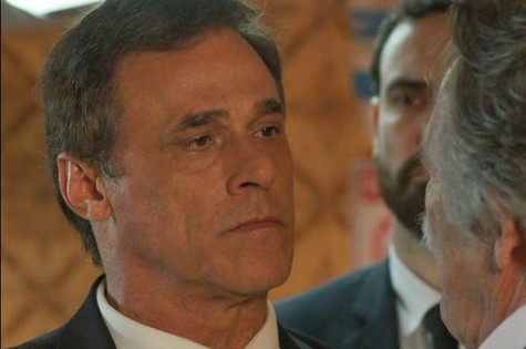 Oscar Magrini, o Regis de A Regra do Jogo