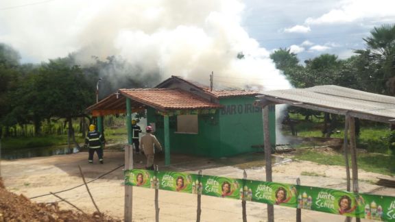 Bar pega fogo em Parnaíba (Crédito: Reprodução)